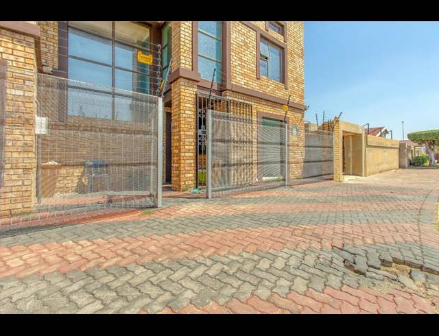 15 BEDROOM HOUSE FOR SALE IN PIMVILLE ZONE 7